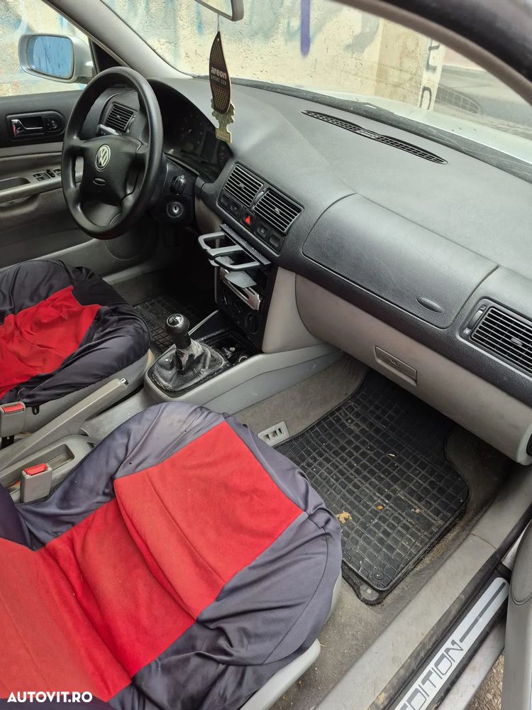 Volkswagen Golf - 10