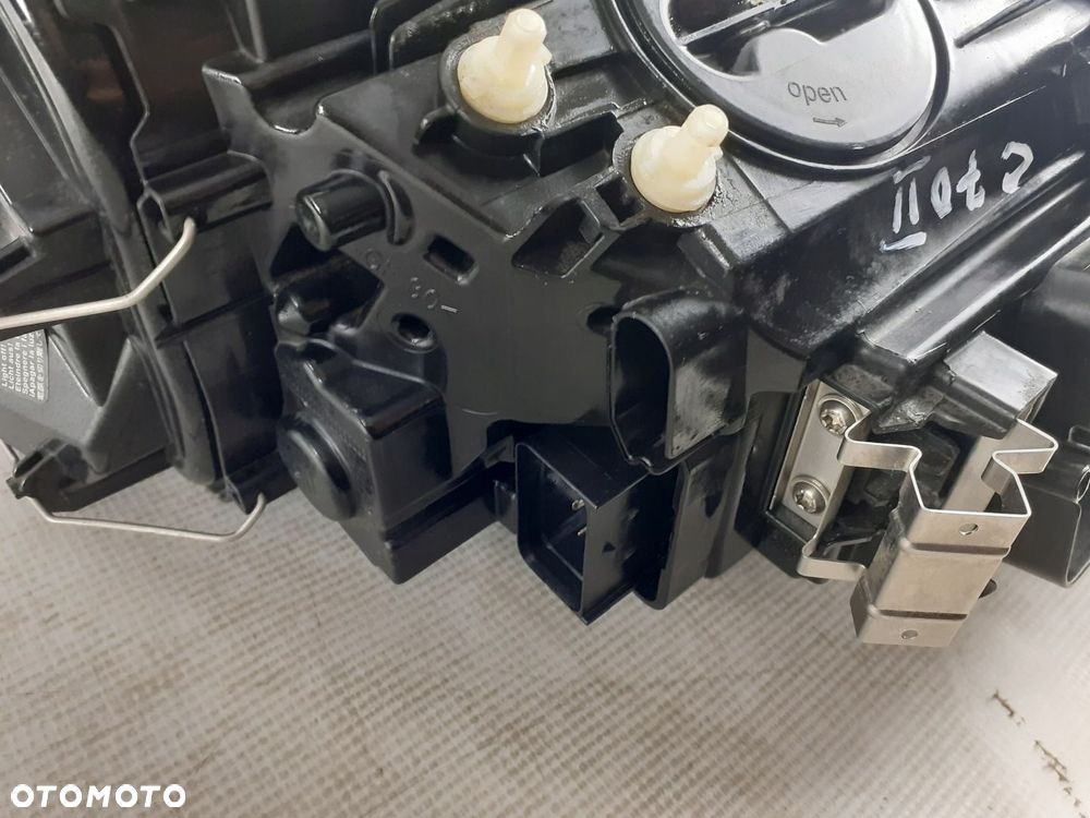 Volvo C70 IILift 11-13r Lampa lewa xenon .32206148 - 6