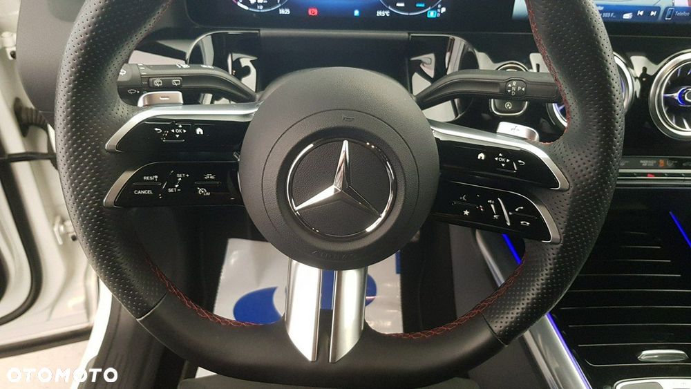 Mercedes-Benz GLA - 19
