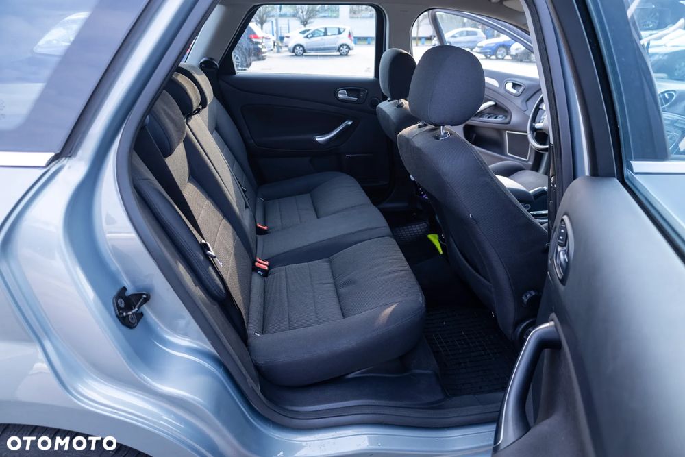 Ford Mondeo 2.0 Titanium - 24