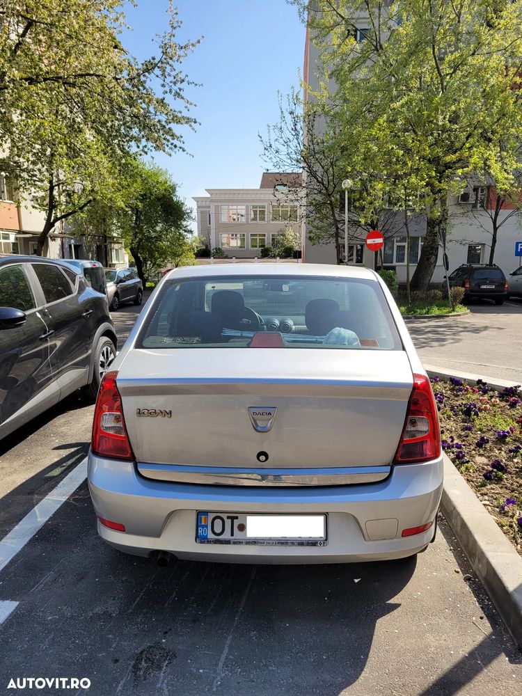 Dacia Logan 1.6 MPI Prestige - 8