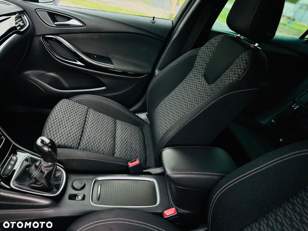 Opel Astra 1.6 D (CDTI) Business - 17