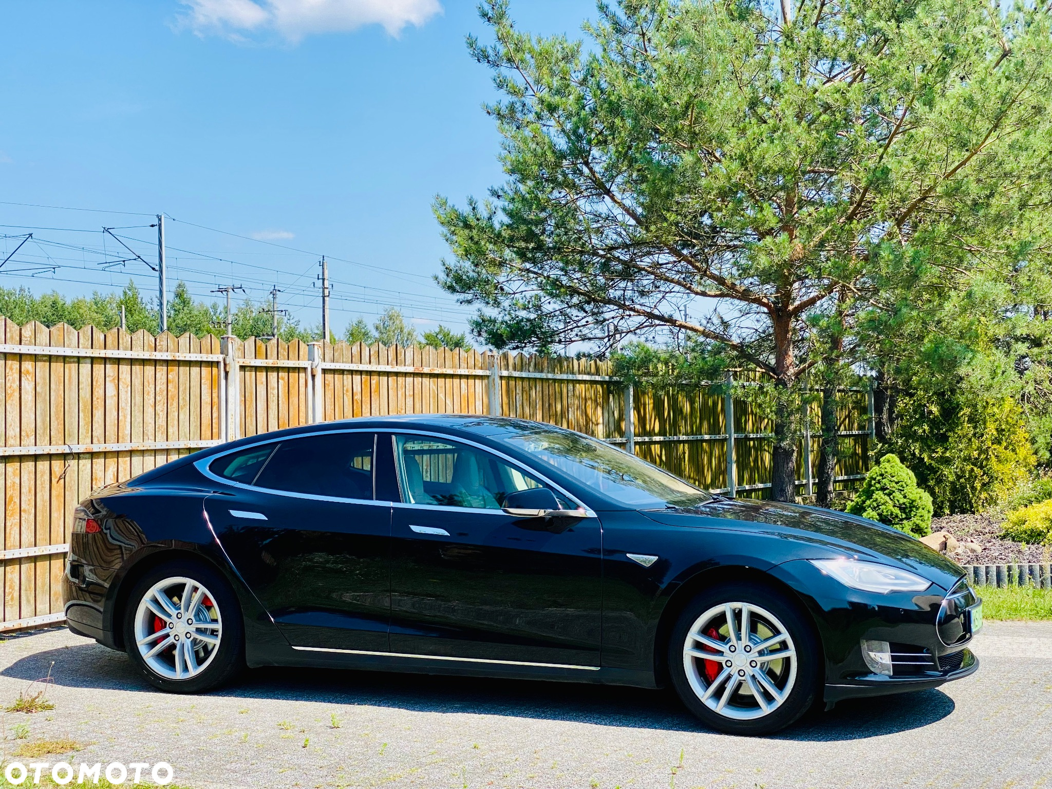 Tesla Model S Standard - 16