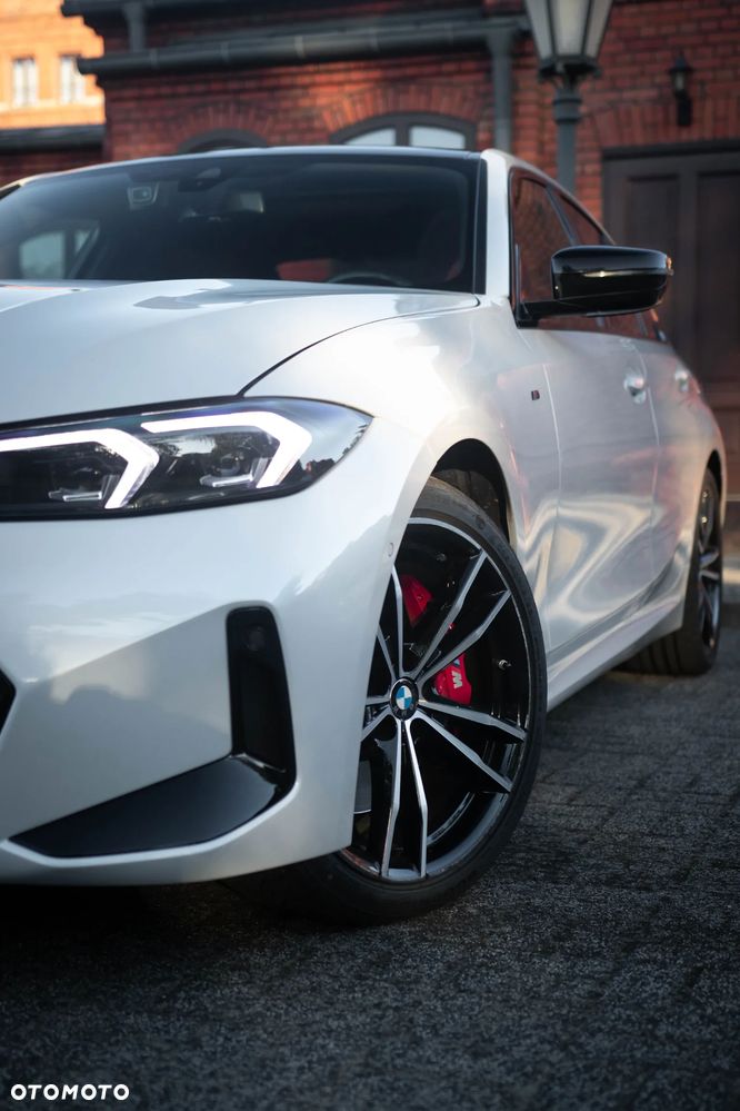 BMW Seria 3 330i xDrive M Sport - 5