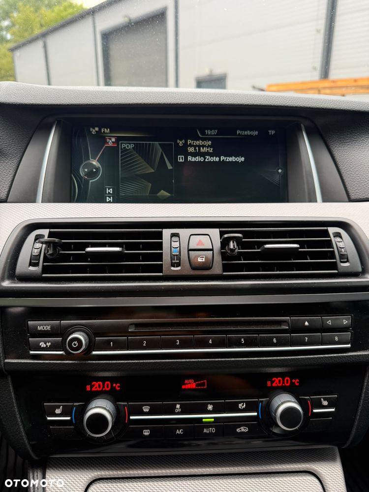 BMW Seria 5 520d xDrive Luxury Line - 12