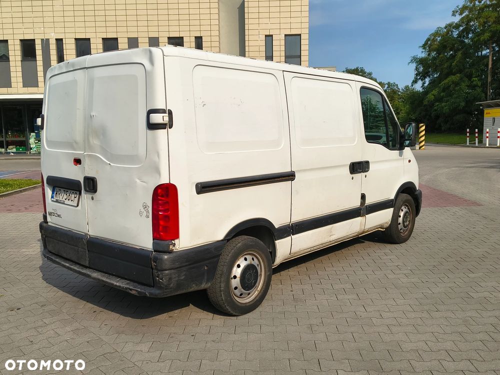 Nissan Interstar - 2