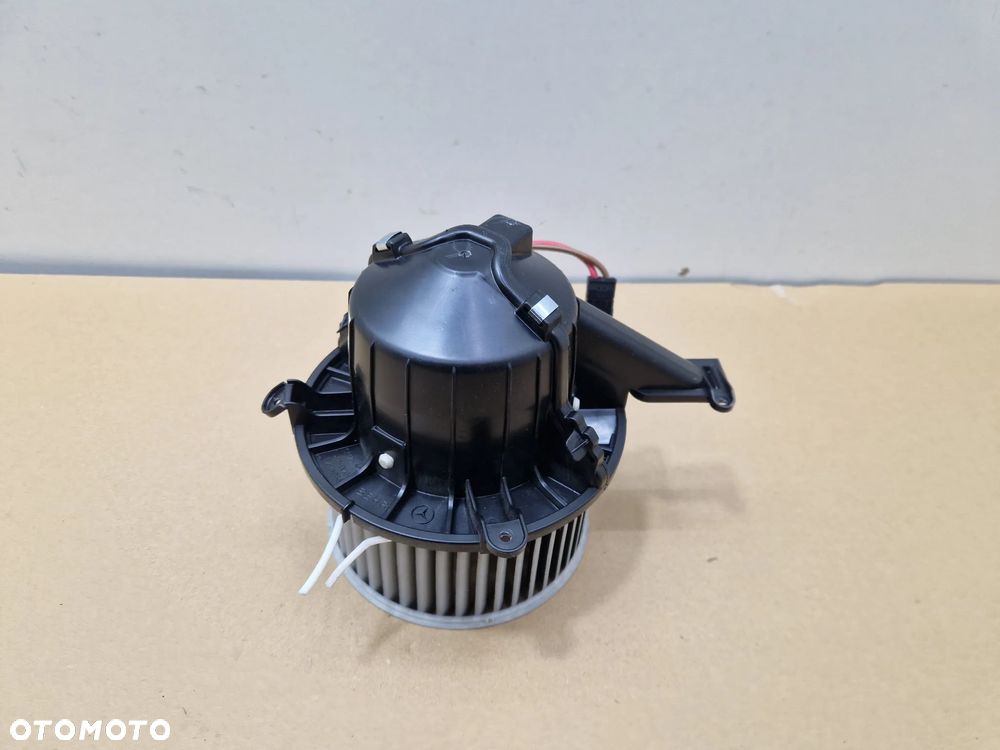 V KLASA VITO W447 WENTYLATOR WNĘTRZA NAWIEW DMUCHAWA A0008304701 - 1