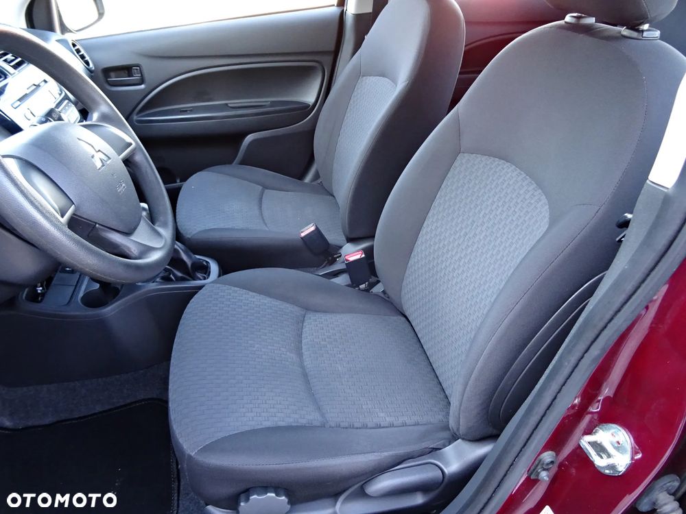 Mitsubishi Space Star - 13