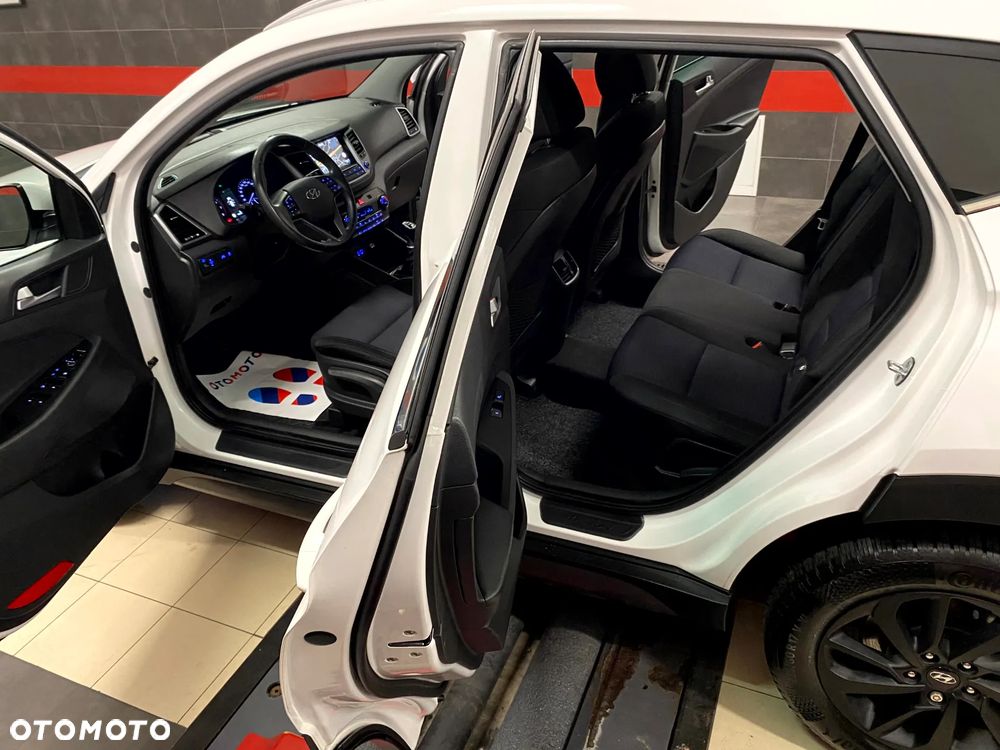 Hyundai Tucson 1.6 GDI BlueDrive Style 2WD - 17
