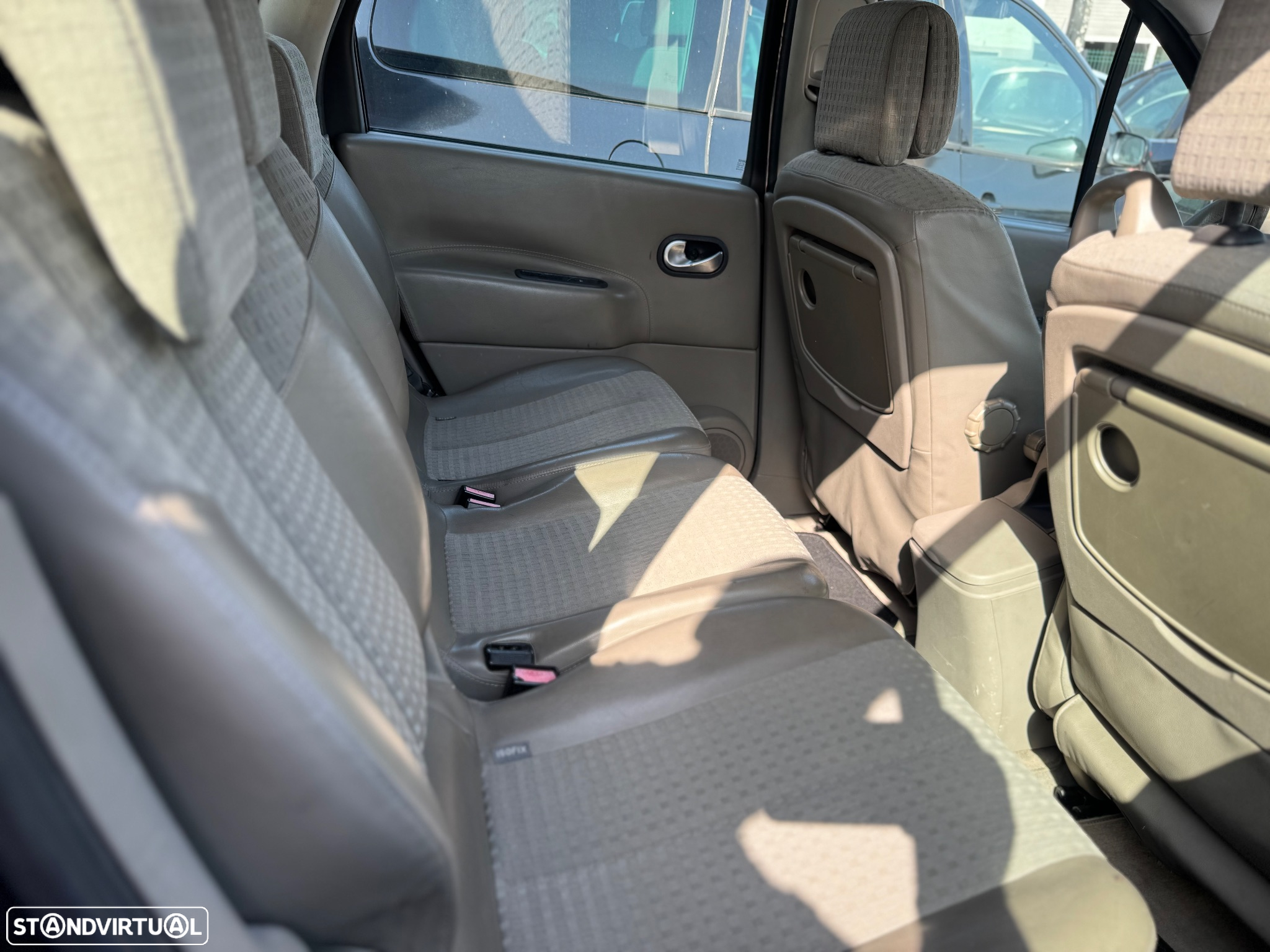 Renault Scénic 1.5 dCi Luxe Privilége - 3
