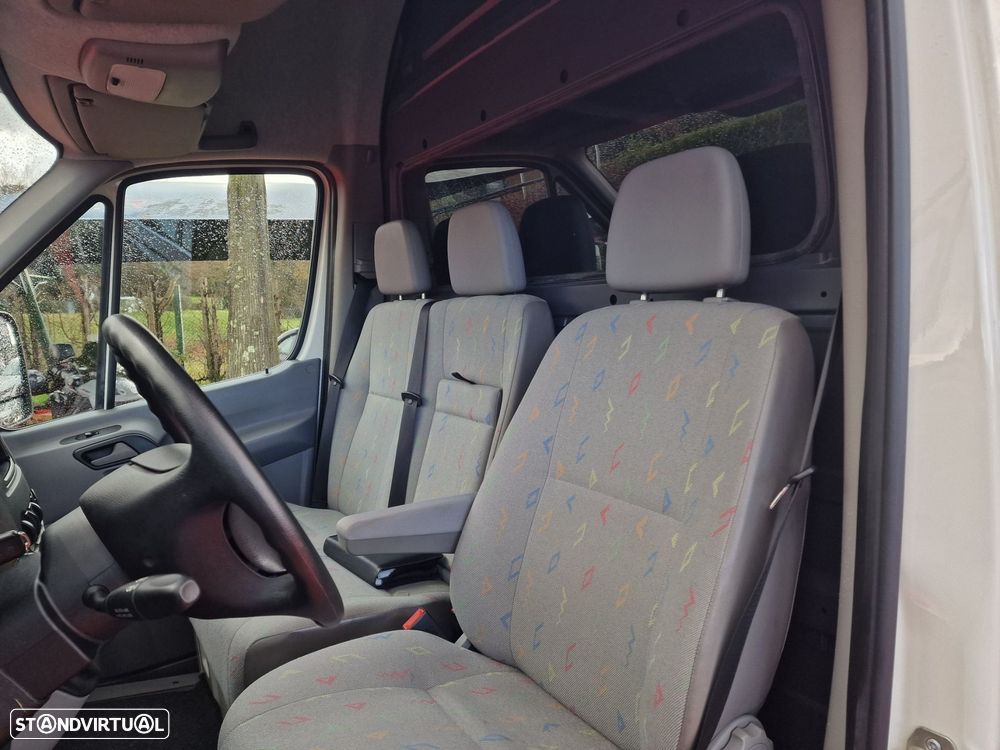 VW Crafter 35 2.5 TDi 136 Média - 8