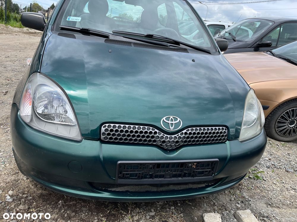 Drzwi prawe lewe Toyota Yaris I 3D - 3