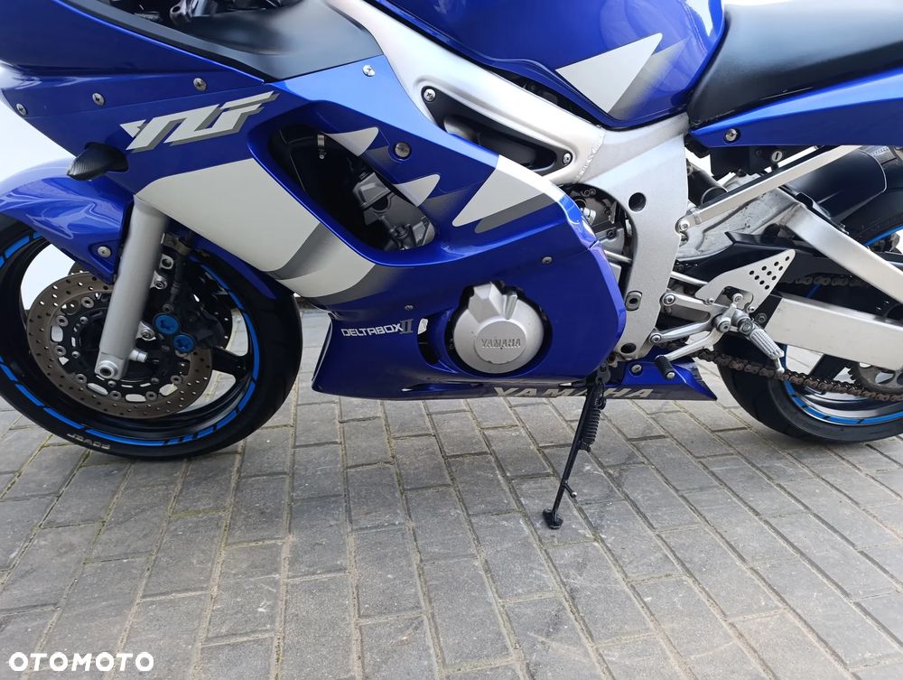 Yamaha R6 - 12