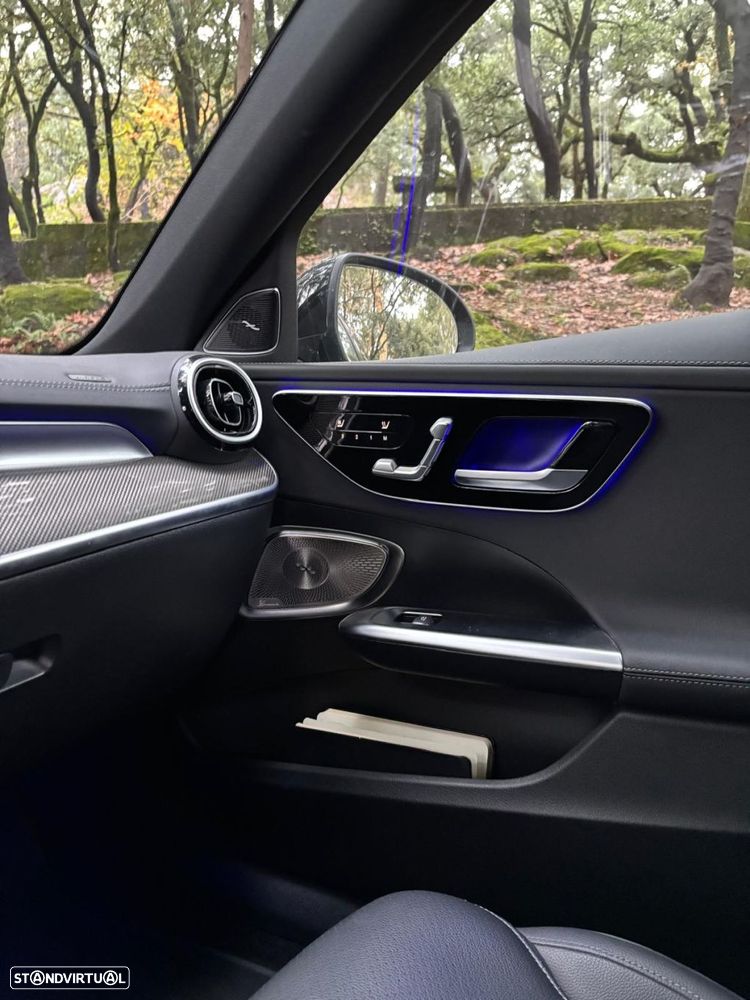 Mercedes-Benz C 300 e AMG Line - 25