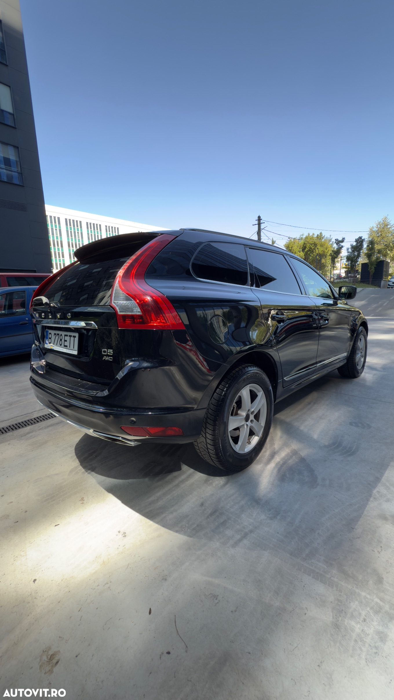 Volvo XC 60 D5 AWD Momentum - 9