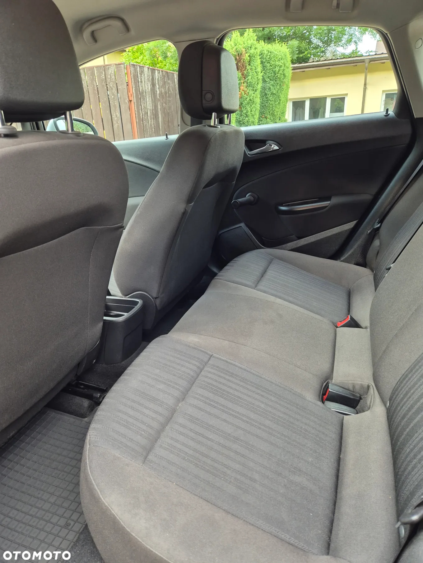 Opel Astra IV 1.6 Essentia - 10