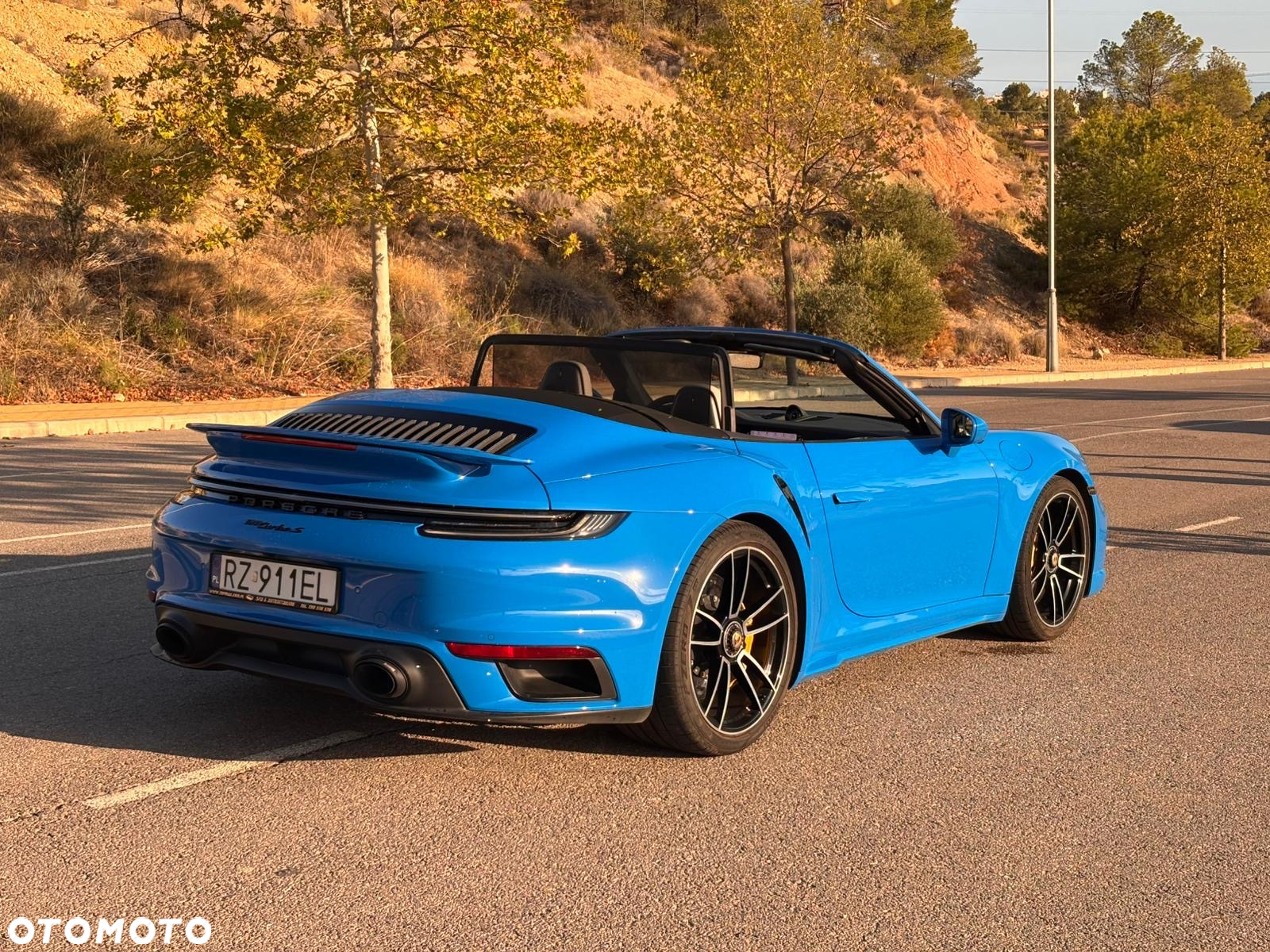 Porsche 911 Carrera Turbo S Cabrio - 3