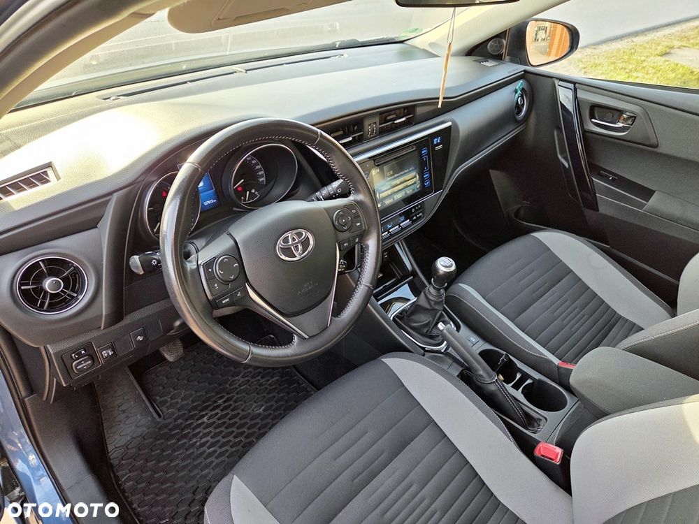 Toyota Auris 1.2 Turbo Edition S+ - 11