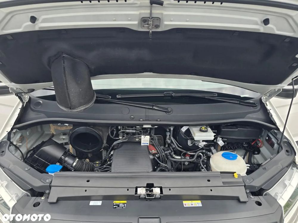 Volkswagen Crafter 35 BiTDI  177KM  7 Osobowy / 109900 Pln Netto / - 29
