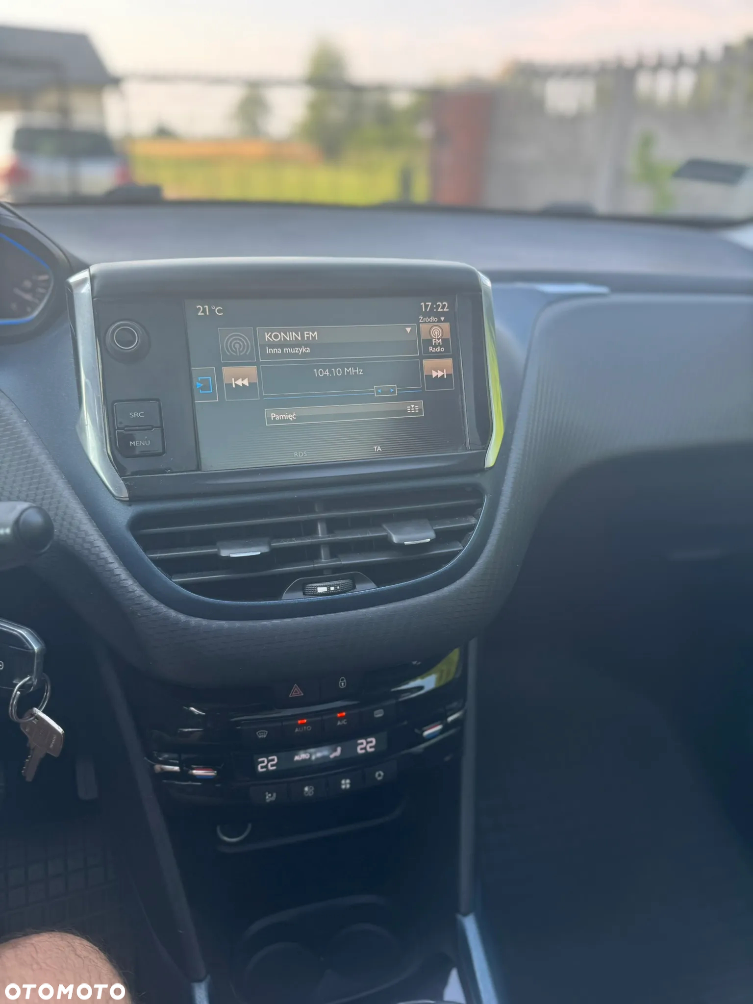 Peugeot 2008 1.6 e-HDi Allure S&S - 13