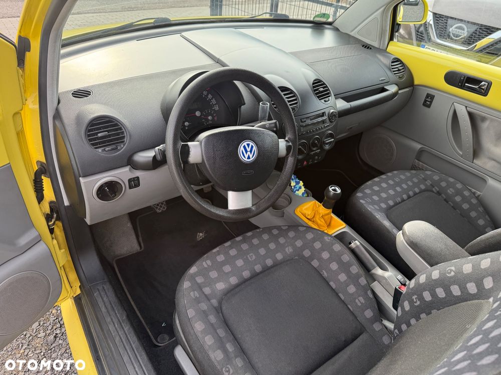 Volkswagen New Beetle - 16