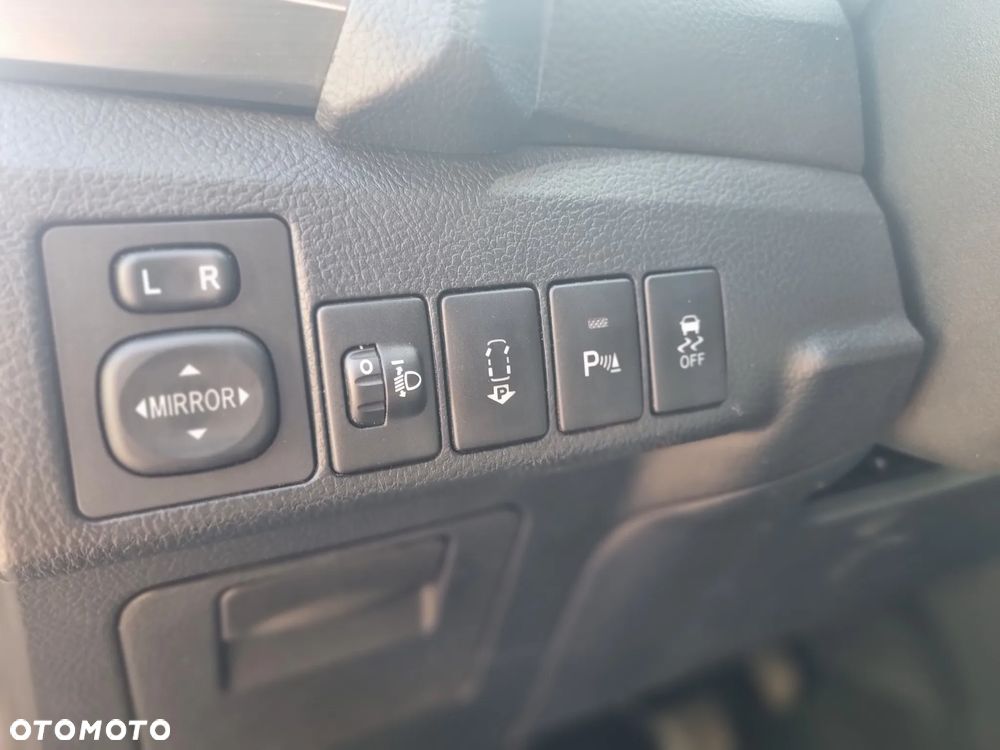 Toyota Auris 1.6 Premium + - 39