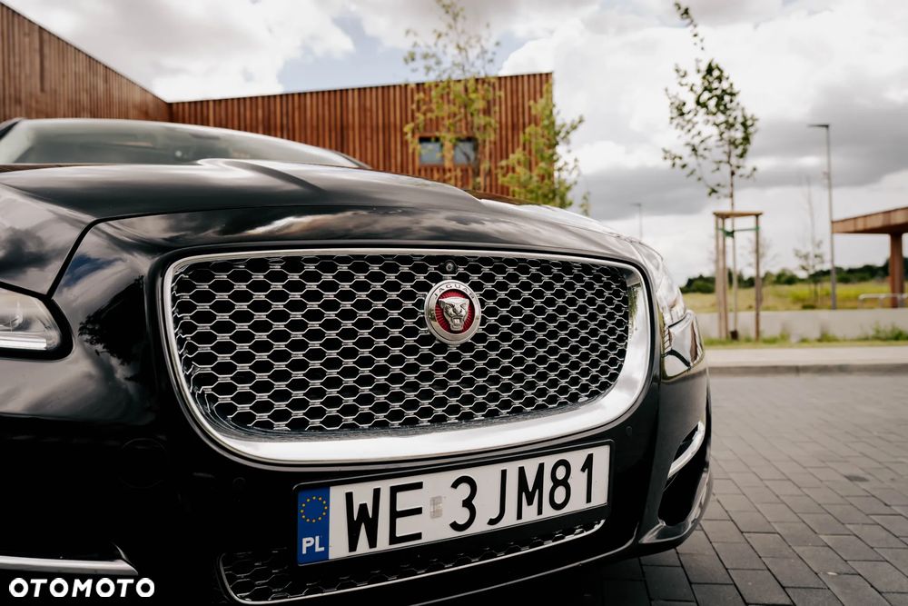 Jaguar XJ 3.0 T LWB AWD Portfolio - 33