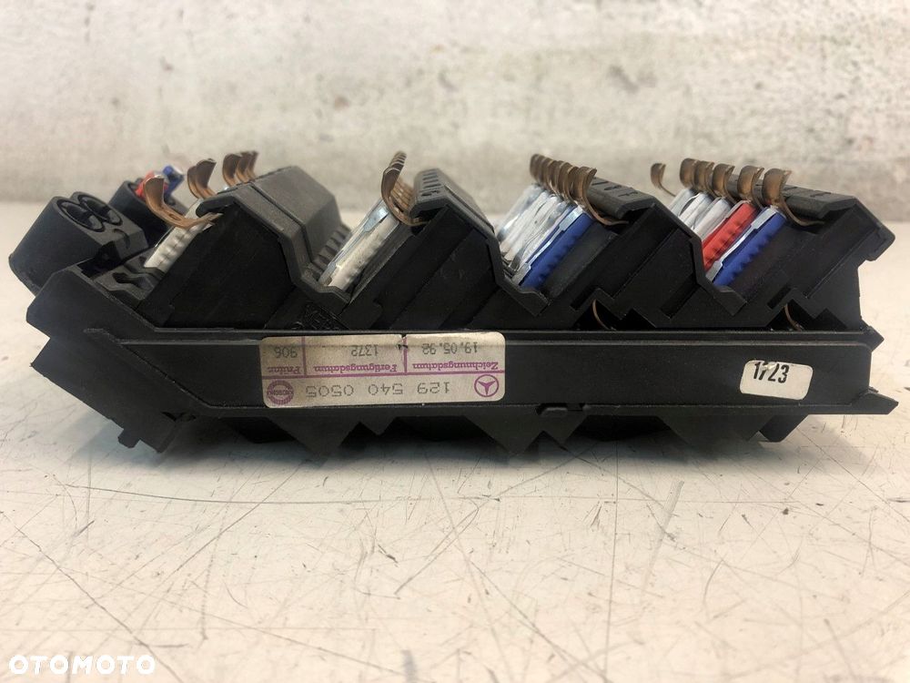 skrzynka bezpieczników mercedes r129 a245 - 5