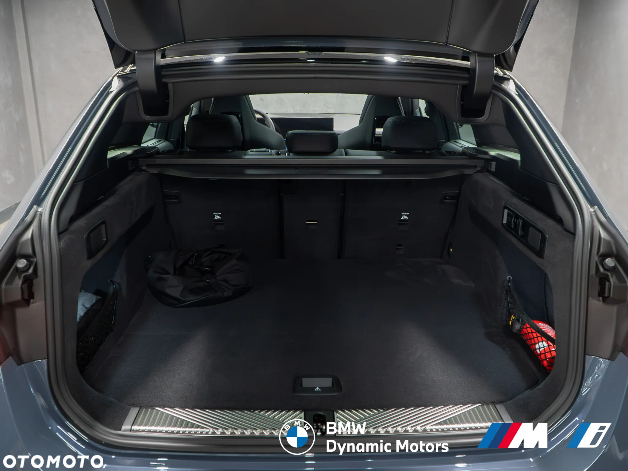 BMW M5 xDrive Touring - 16