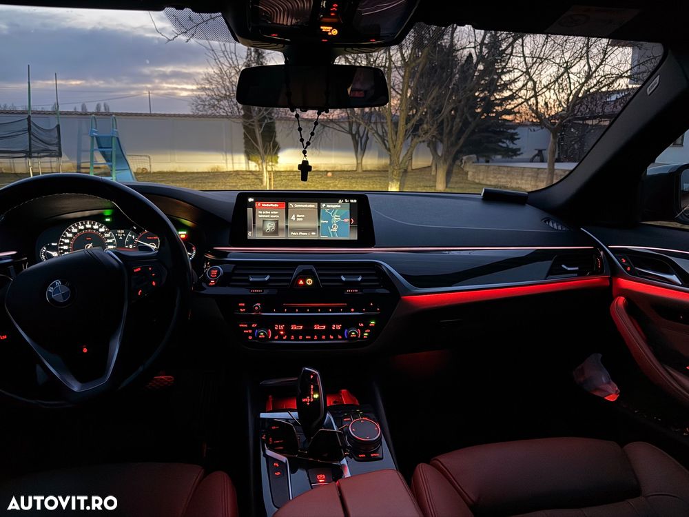 BMW Seria 5 520d xDrive AT - 15