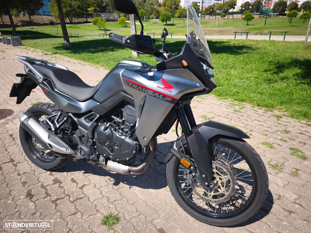 Honda Transalp 750 - 10