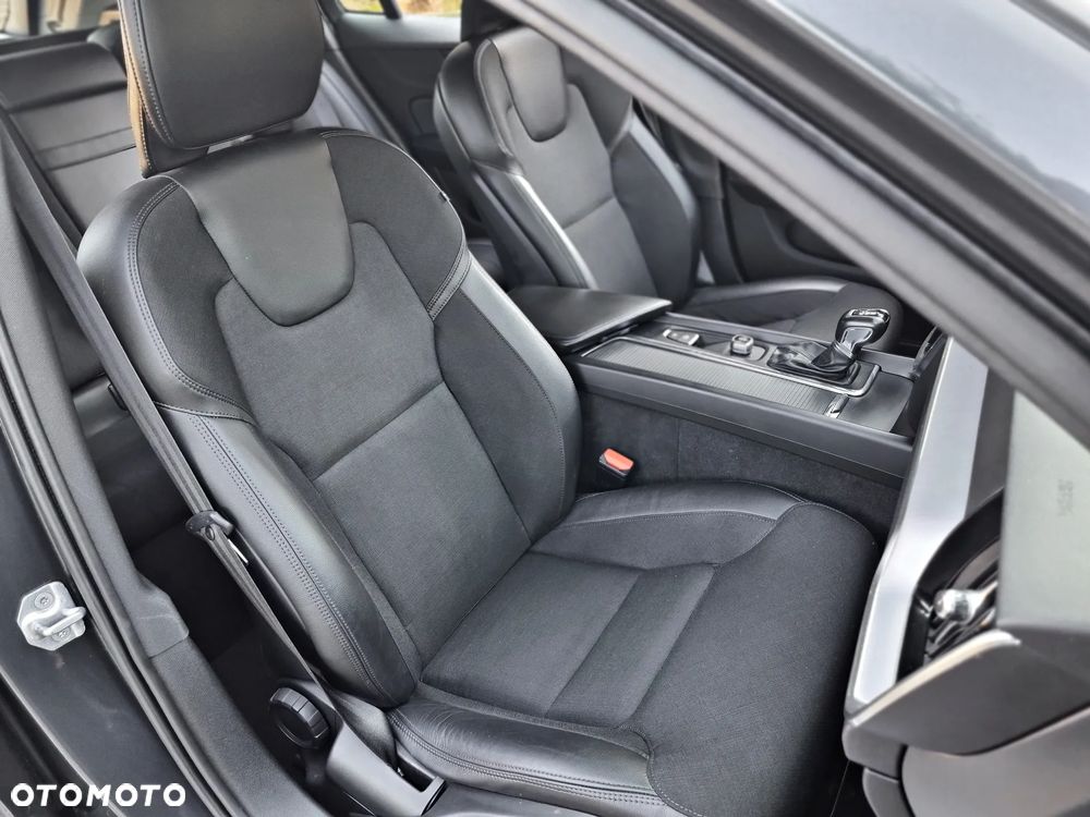 Volvo V60 T5 Geartronic Momentum - 21