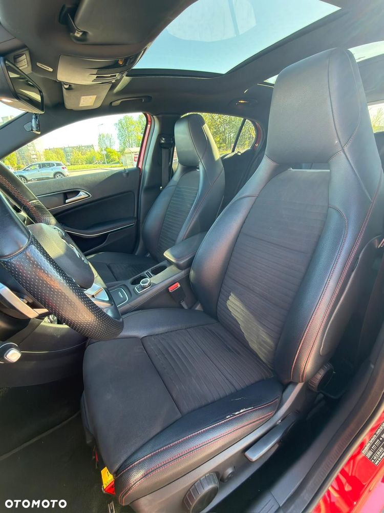 Mercedes-Benz GLA 200 7G-DCT AMG Line - 13