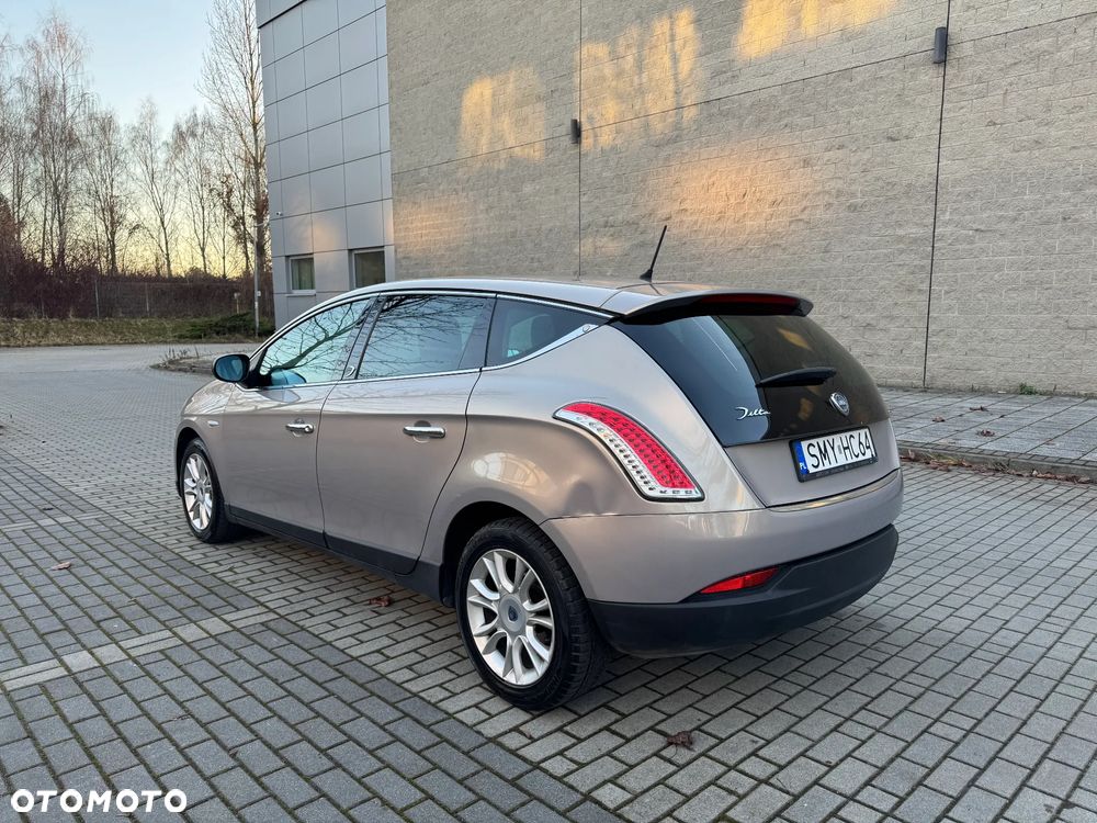 Lancia Delta 1.6 MultiJet 16v DFN6 Silver - 4