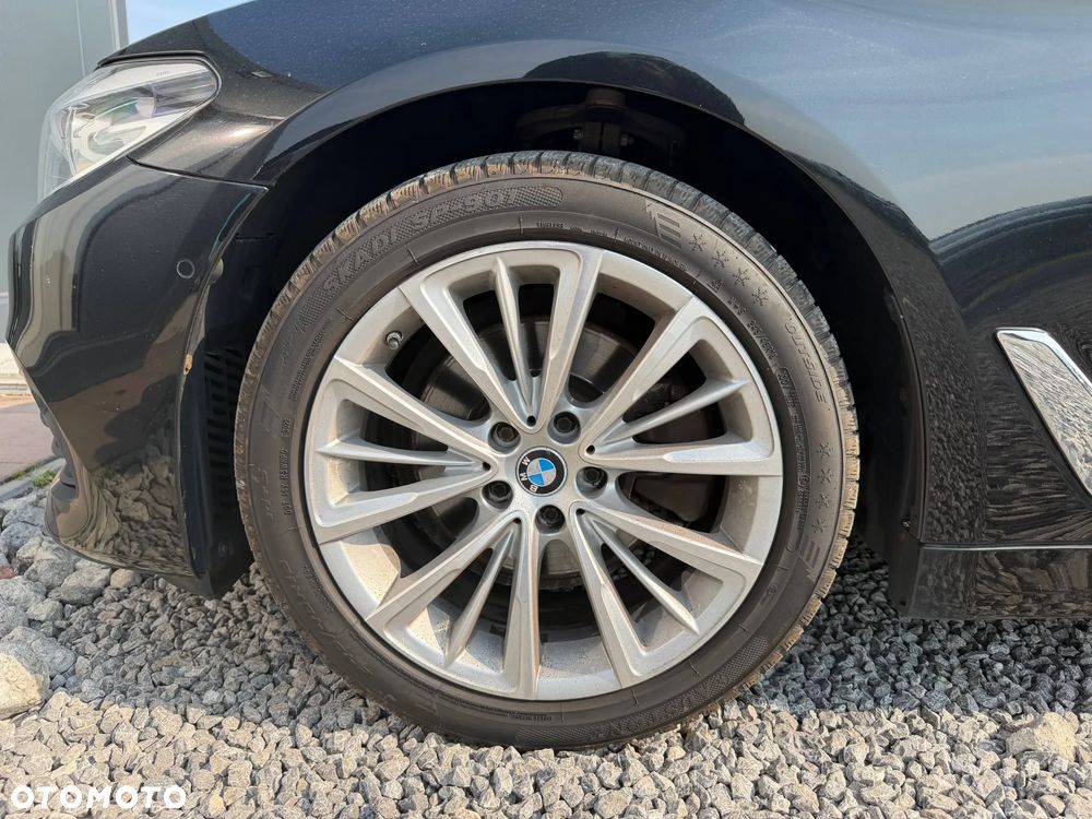 BMW Seria 5 520i - 12