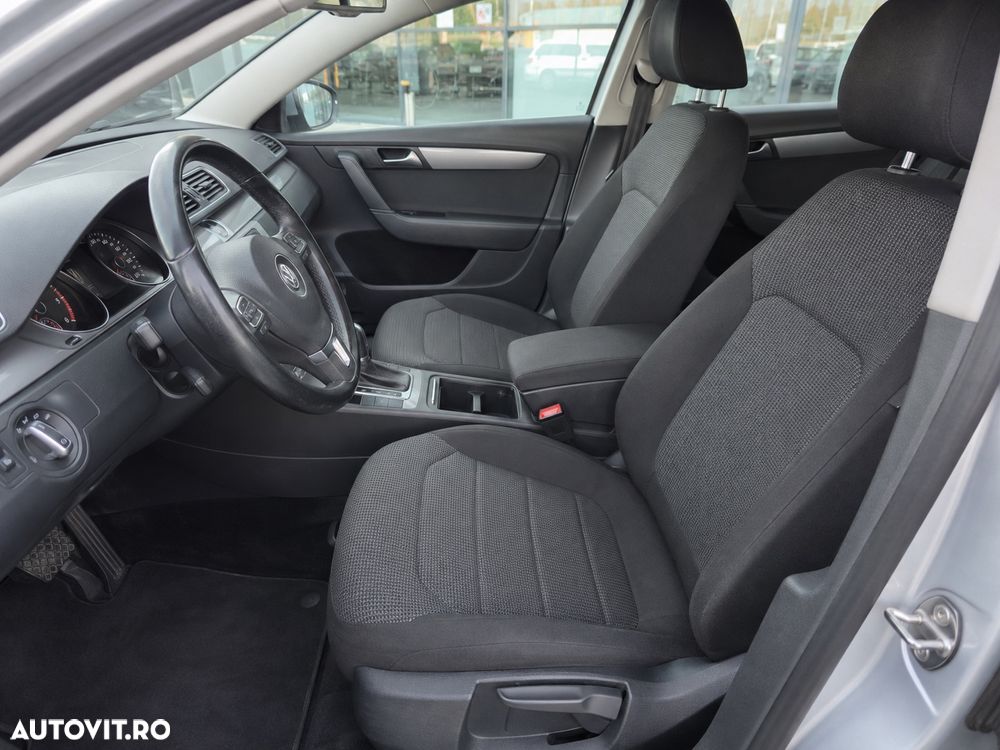 Volkswagen Passat 2.0 TDI BlueMotion Technology DSG Comfortline - 4