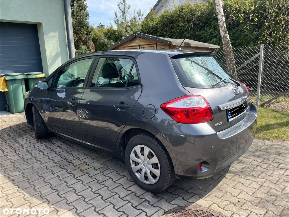 Toyota Auris 1.4 D-4D Terra EU5 - 7