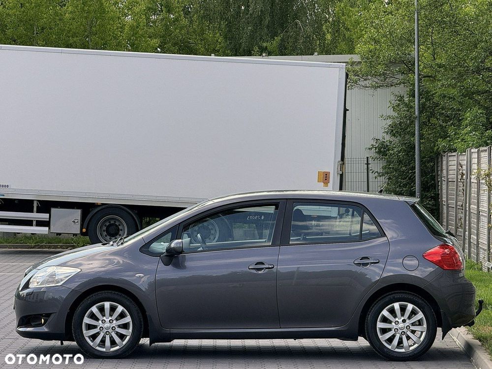 Toyota Auris 1.4 D-4D Premium - 24