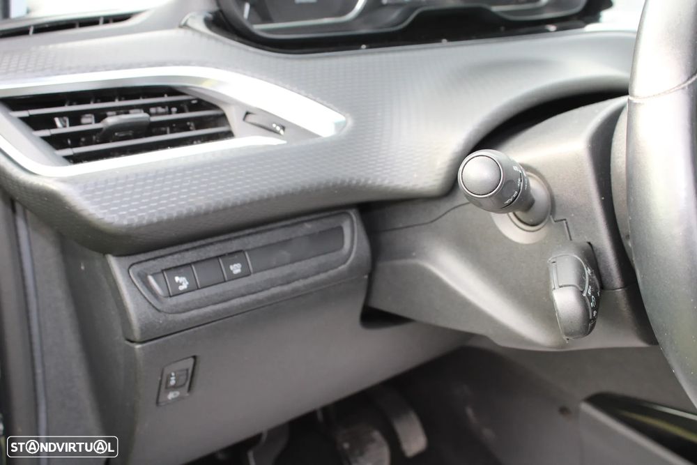 Peugeot 2008 PureTech 110 Stop&Start Allure - 19