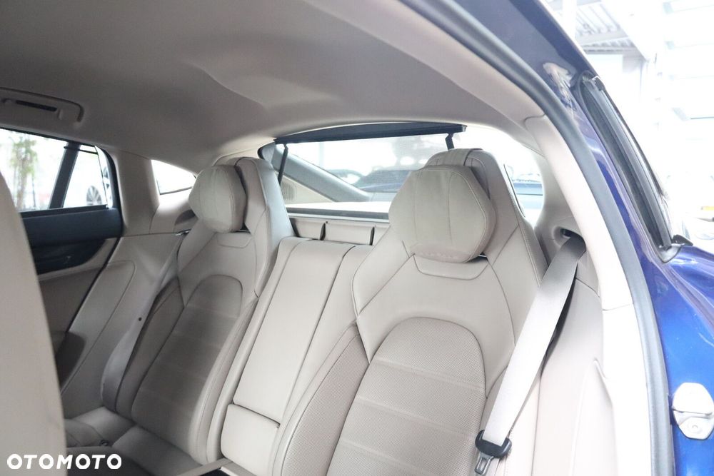 Porsche Panamera 4 - 24