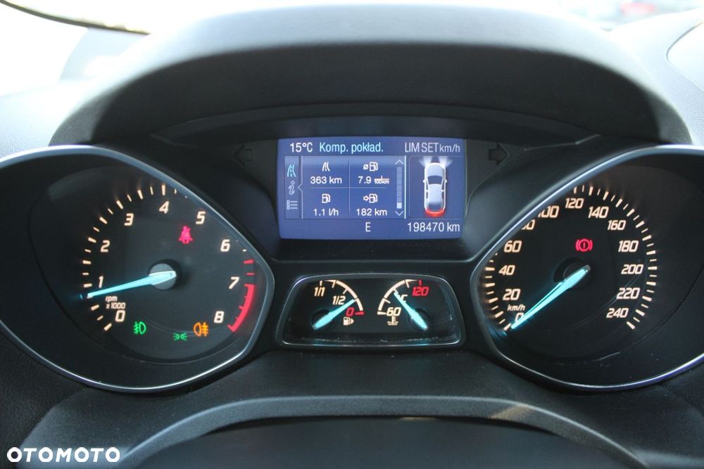 Ford Kuga - 35