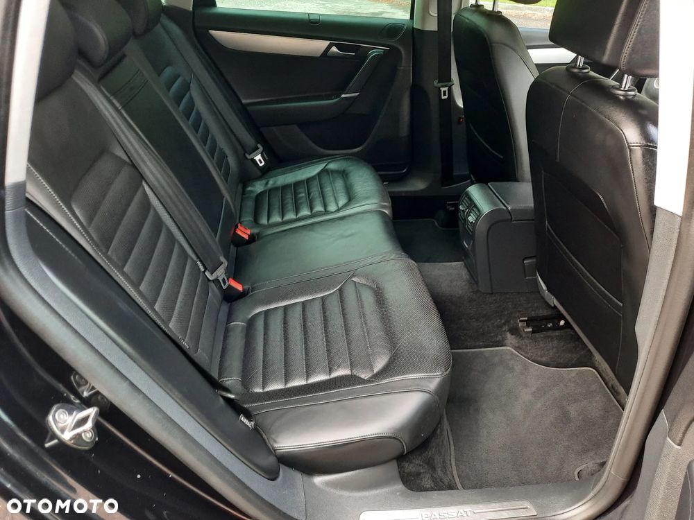 Volkswagen Passat 2.0 TDI Highline DSG - 19