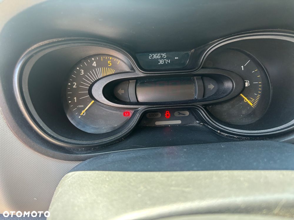 Renault TRAFIC - 11