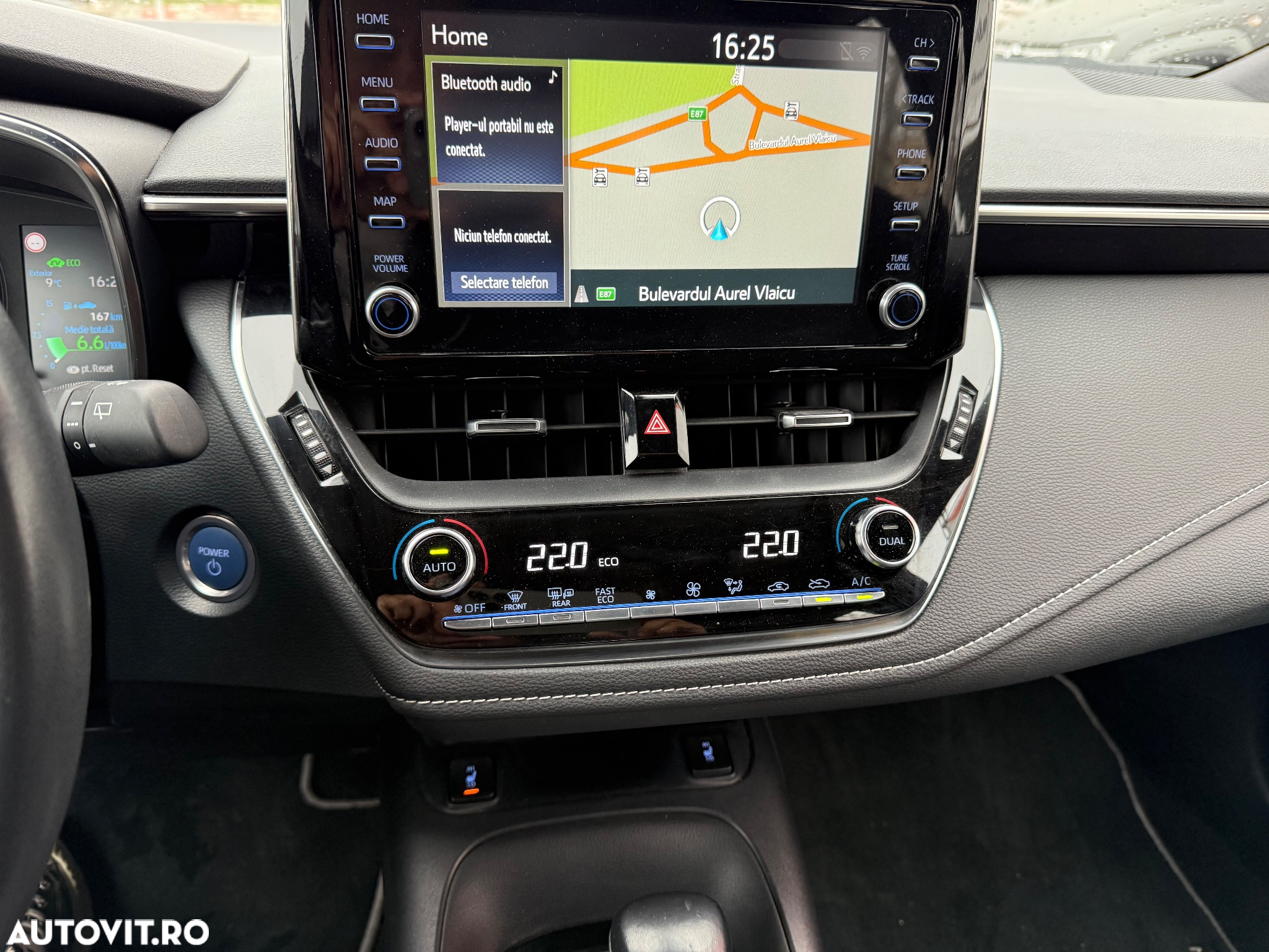 Toyota Corolla 2.0 Hybrid Lounge - 18