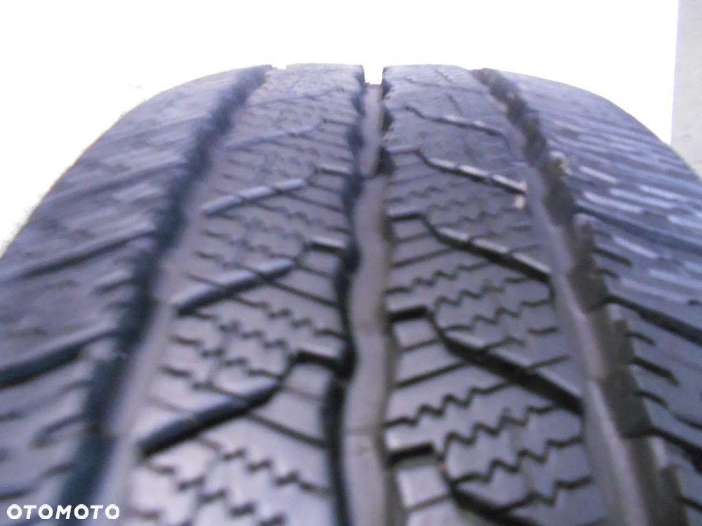 OPONA POJEDYNKA 215/65R16C CONTINENTAL VAN CONTACT WINTER DOT 4122 10MM - 2