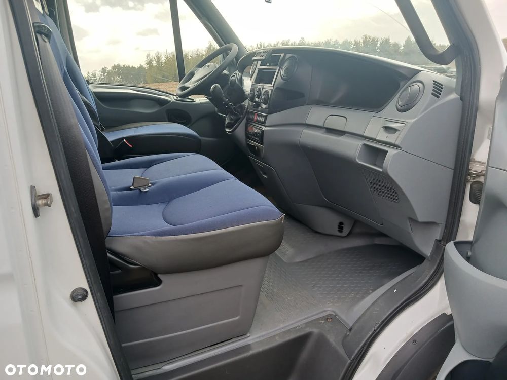 Iveco Daily 60C15 3.0 150 KM Izoterma chłodnia Mroźnia Winda 1 T UDT Tacho - 8