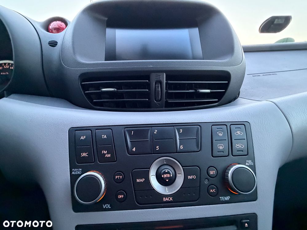 Nissan Almera Tino acenta PLUS - 28