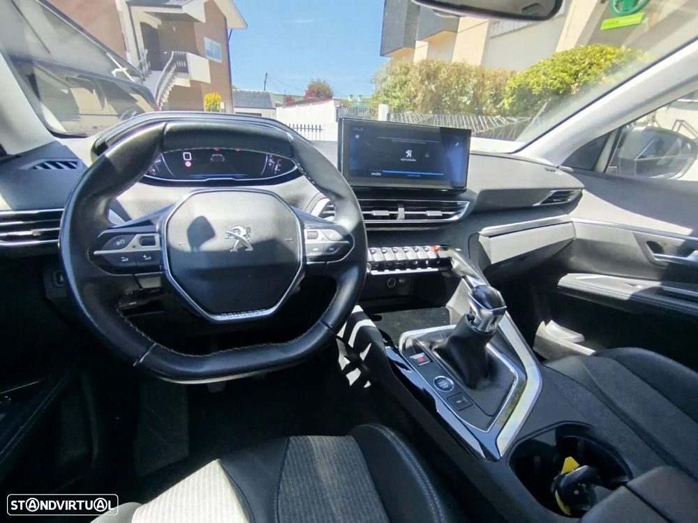 Peugeot 5008 1.2 PureTech Allure Pack - 17