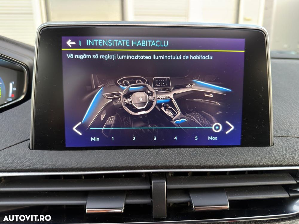 Peugeot 3008 PHEV EAT8 Allure - 24