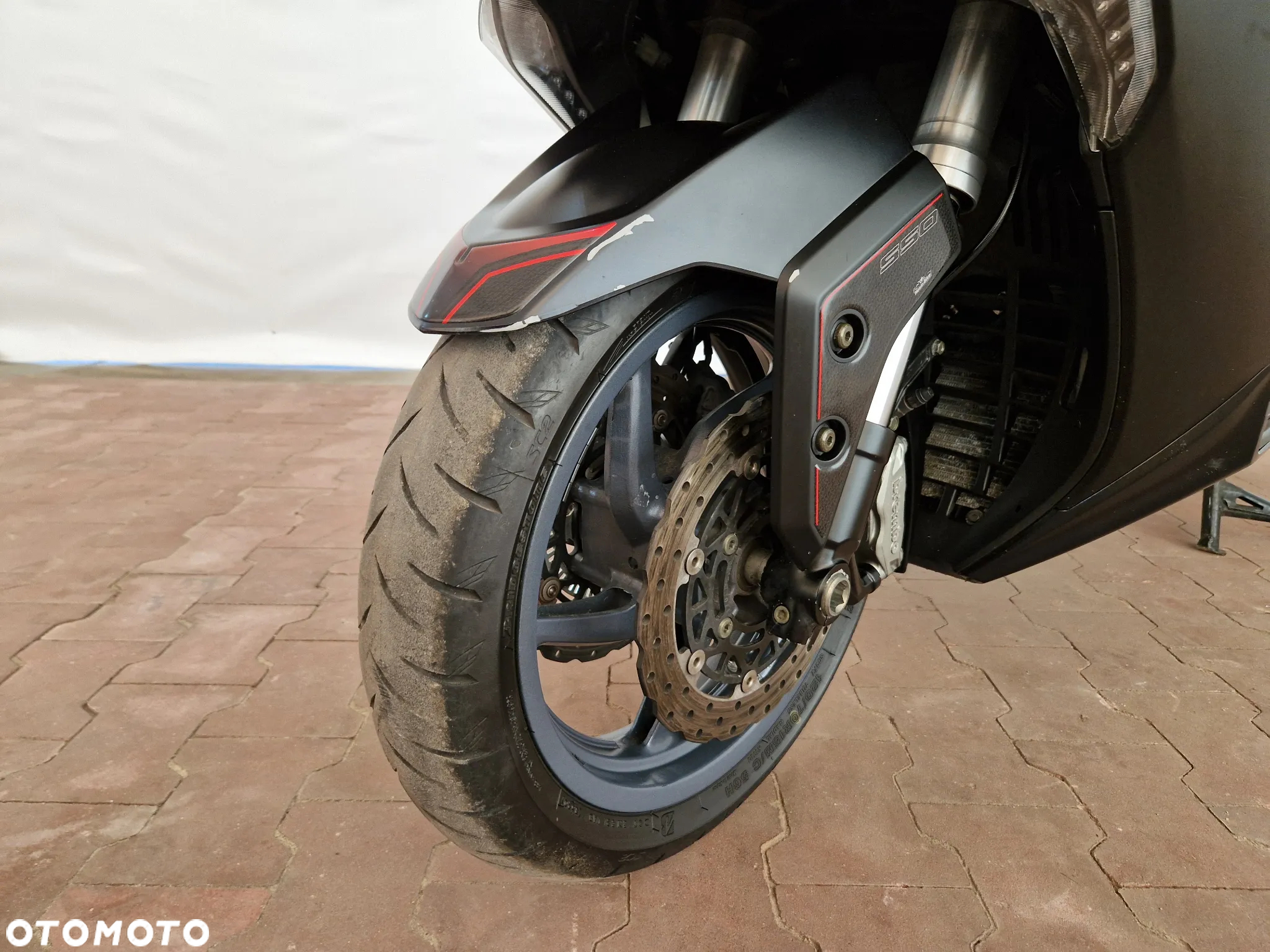 Kymco AK 550 - 20